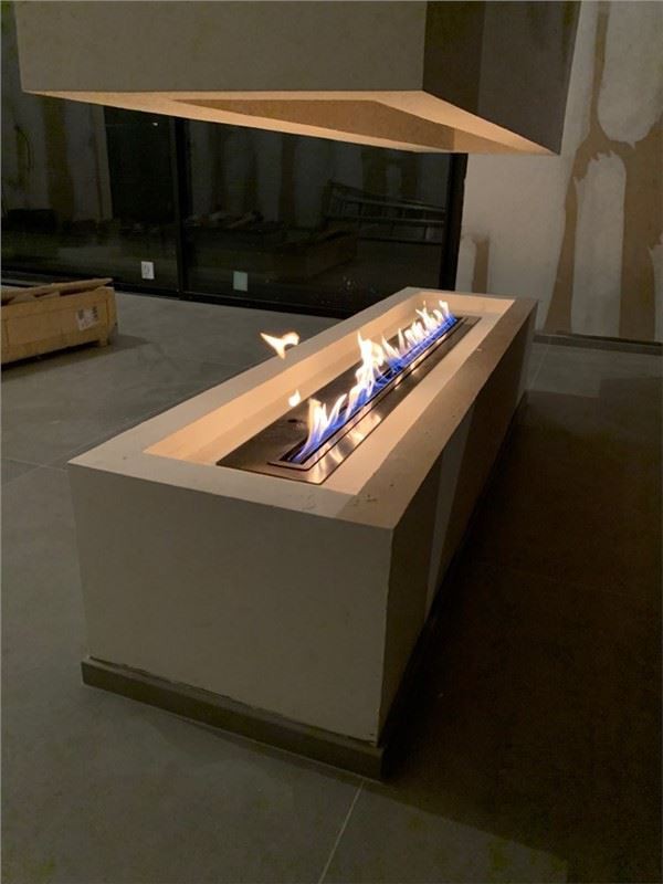 Inserció del cremador de xemeneia d'etanol intel·ligent